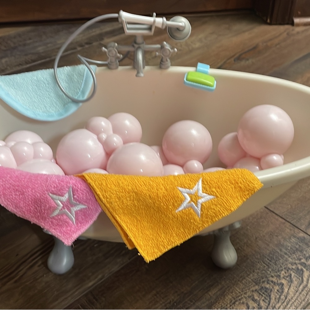 American Girl Bubble Bath Tub with Bubbles and Mat